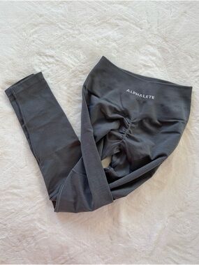 Alphalete Gray Scrunch Seamless Leggings